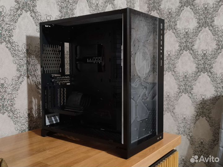 Lian Li Dynamic O11 XL + Dstro Plate + райзер