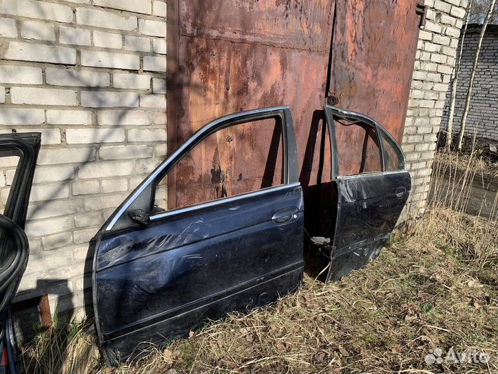 Двери е39 2000г