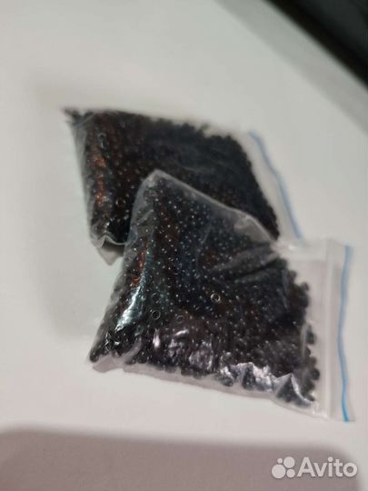 Бисер черный