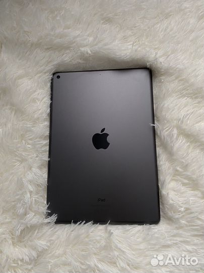 iPad 8-го поколения 2020 32 гб Wi-Fi