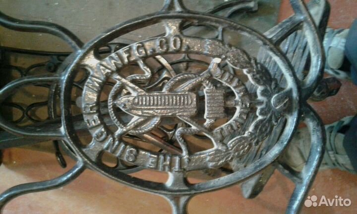 Швейная машина Singer