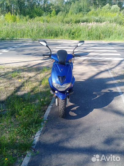 Скутер 80 кубов Thynder