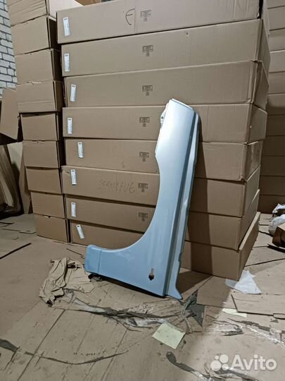 Крыло левое ваз 2110 2112 цвет Кристалл