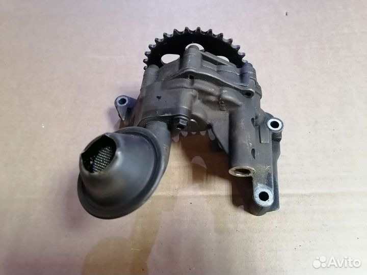 Масляный насос Audi,VW, 1.8,VAG 06A116105