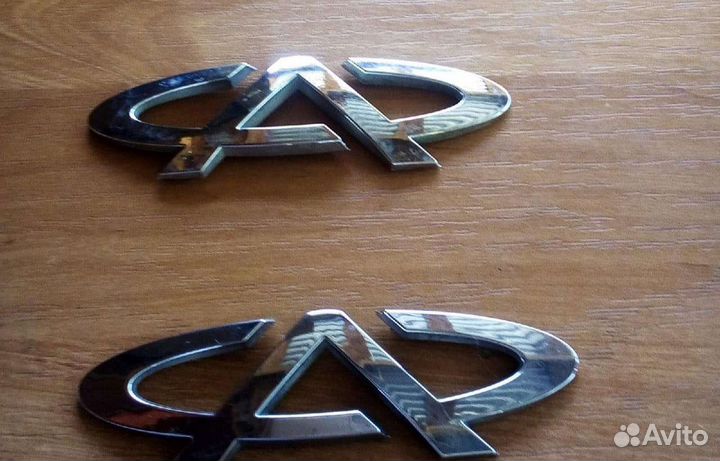 Продам эмблему Chery