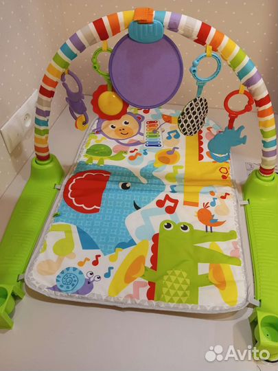 Развивающий коврик fisher price с пианино