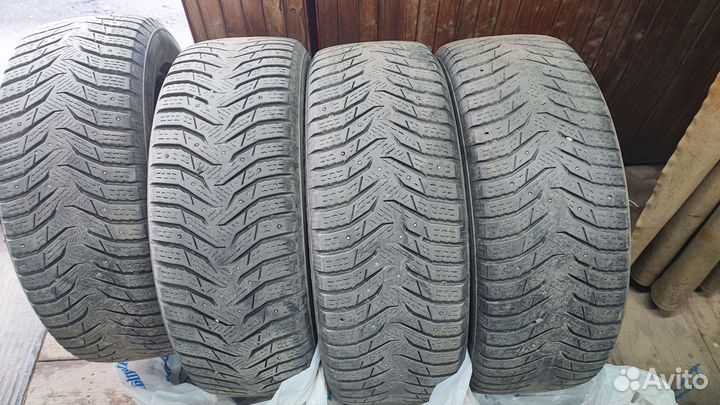 Marshal WinterCraft SUV Ice WS31 215/55 R17