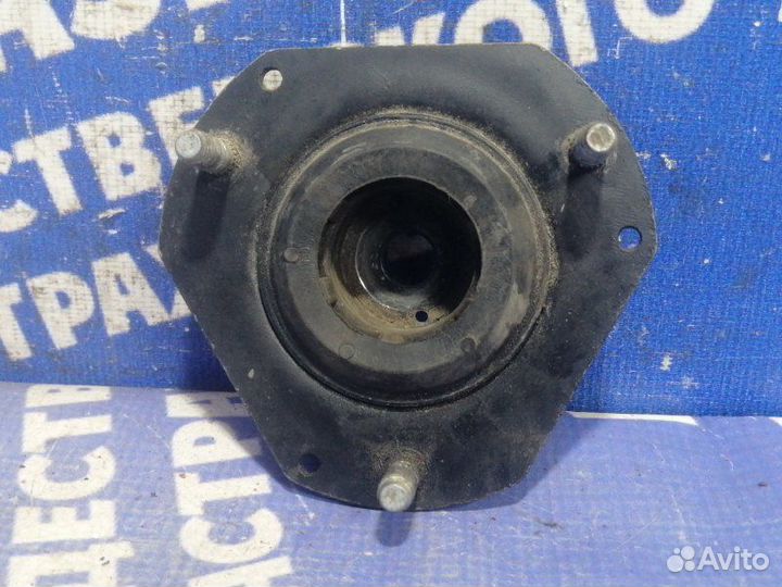 Опора амортизатора Ford Fiesta 6 купе 2010