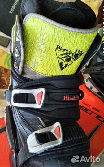 Комплект: сноуборд, крепления, ботинки, шлем