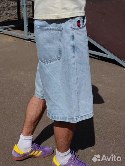 Джинсовые шорты