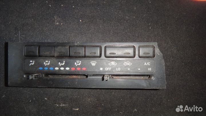 Бу климат-контролем Toyota Dyna BU105