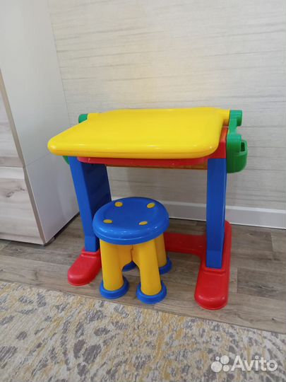 Детский стол и стул