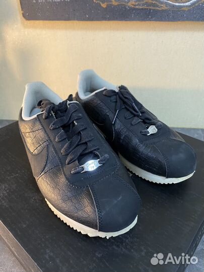 Nike cortez UK5.5 оригинал