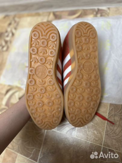 Кроссовки adidas Originals Gazelle Indoor красные