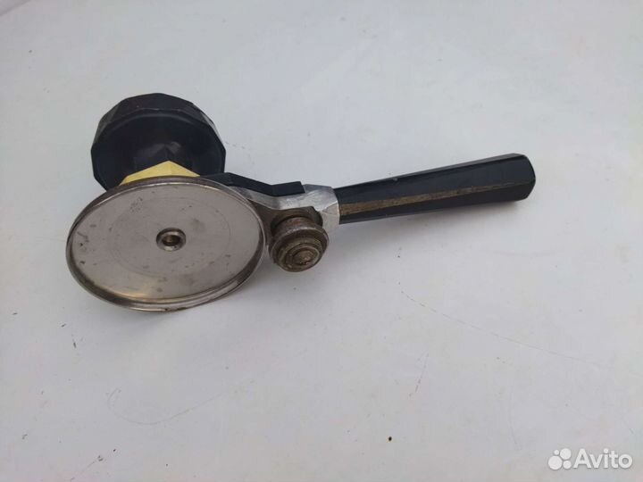 Закаточная машинка