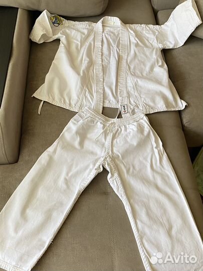 Продам кимоно для каратэ