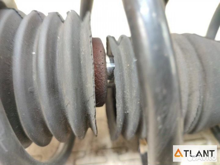 Стойка передняя правая subaru trezia