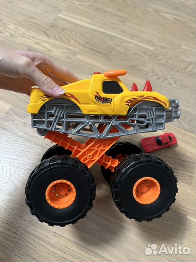 Монстр трак хотвилс