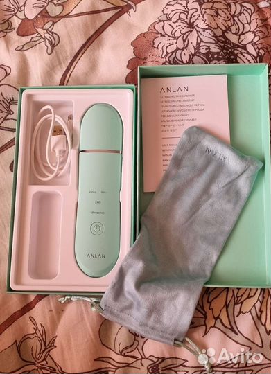 Устройство для ультразвуковой чистки лица