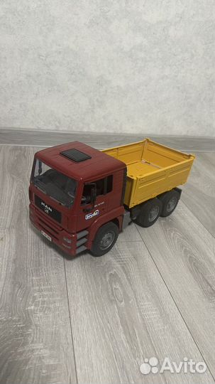 Bruder самосвал и экскаватор