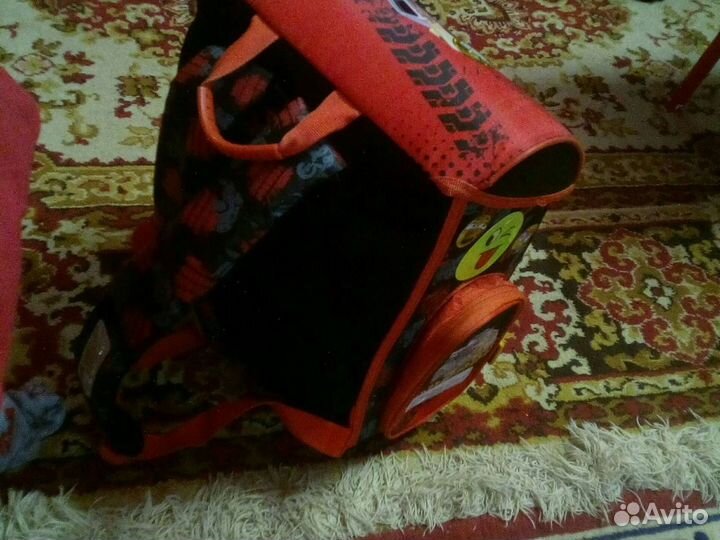 Школьный рюкзак