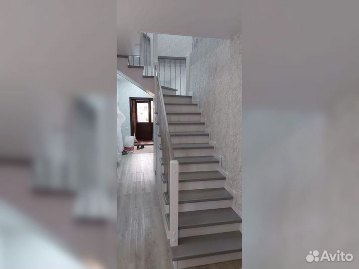 Ступени для лестниц и другие комплектующие К