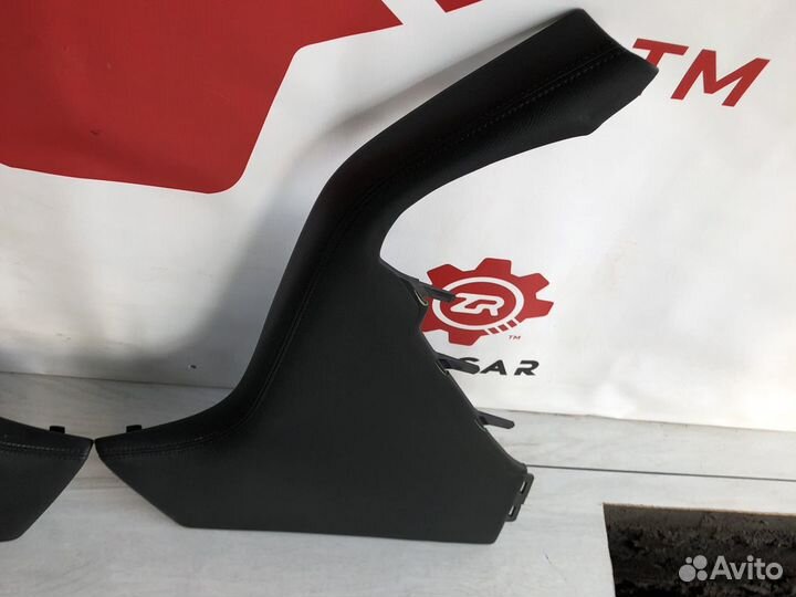 Nissan Patrol Y62 Накладка торпеды