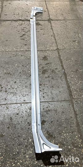 Порог сдвижной двери VW Transporter T4