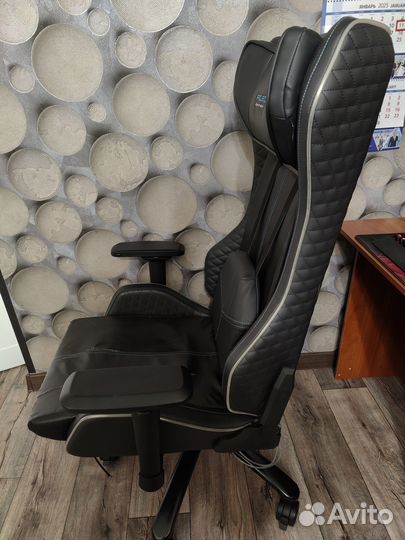 Кресло игровое Aerocool Project 7 P7-GC1 AIR RGB