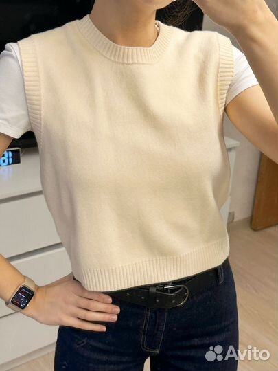 Шерстяная жилетка