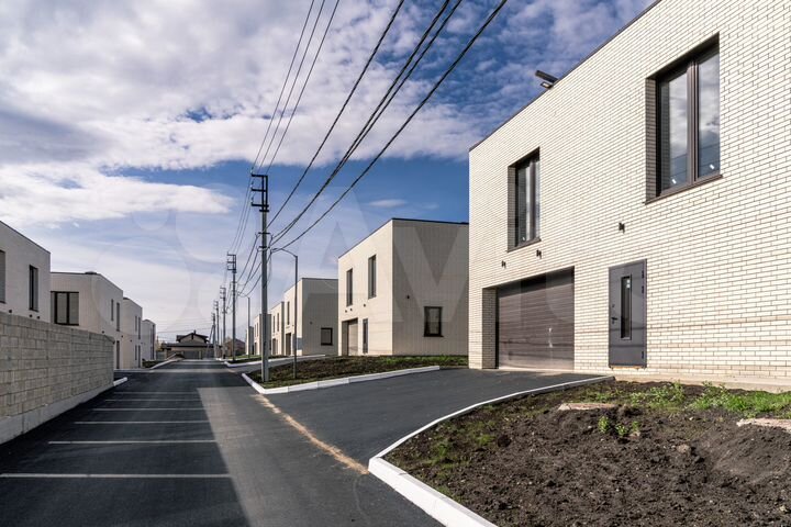 Коттедж 205 м² на участке 5 сот.