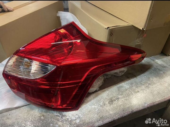 Фонарь задний Ford Focus 3