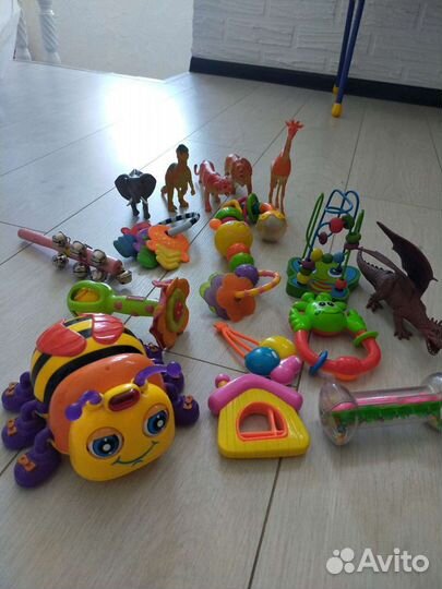 Развивающие игрушки пакетом