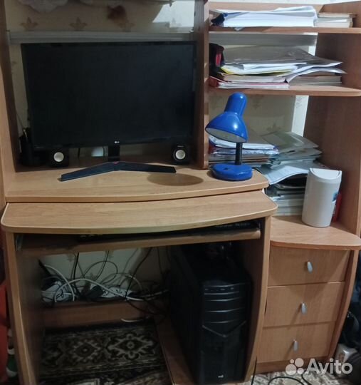 Компьютерный стол