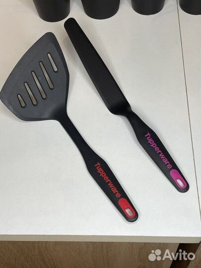 Узкая лопатка Tupperware
