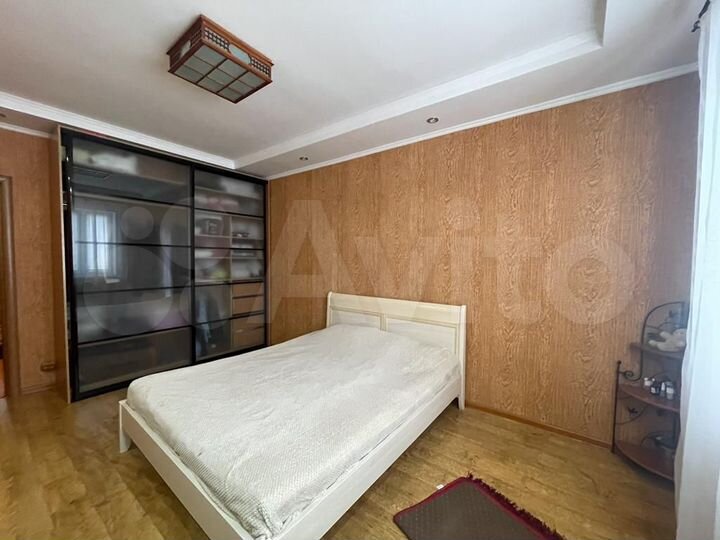 2-к. квартира, 70,8 м², 3/10 эт.