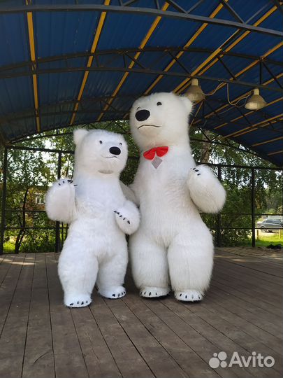 Белый медведь и чебурашка, услуга поздравь сам