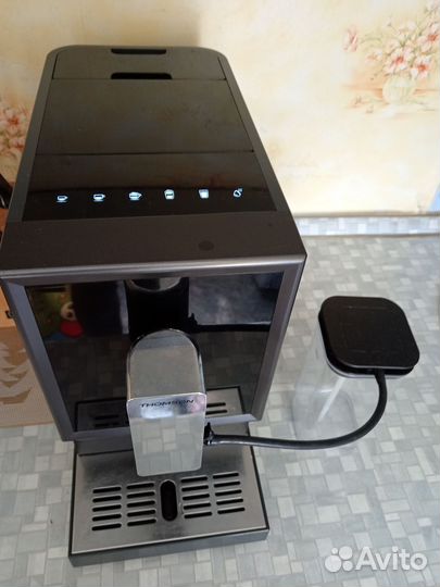 Кофемашина Thomson CF20A02