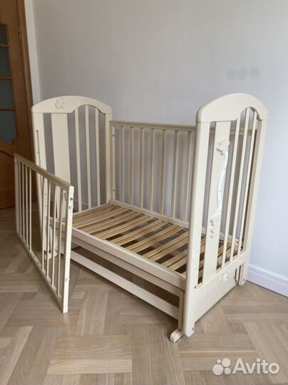 Детская кроватка Можга Агата с маятником + матрас