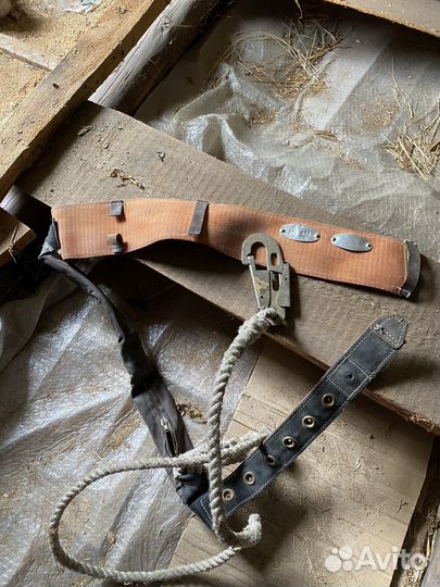 В Доставке Пояс и кошки страховочные