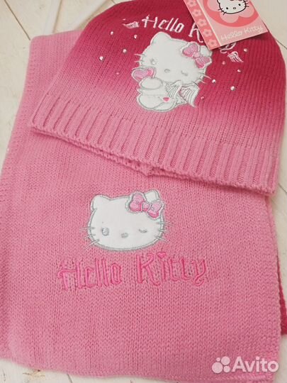 Комплект на девочку шапка и шарф