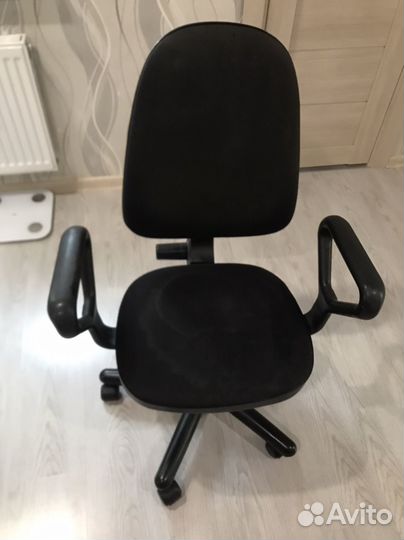 Компьютерное кресло