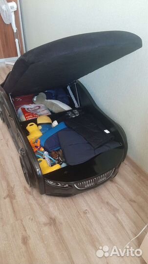 Кровать машина