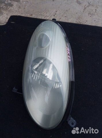 Фара передняя правая Nissan March AK12