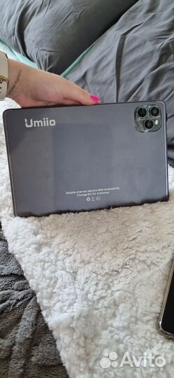 Планшет с клавиатурой и мышкой