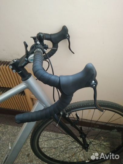 Городской шосейный велосипед Triban 100