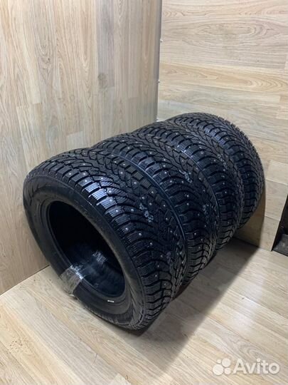 Pirelli Formula Ice 215/60 R16 99T