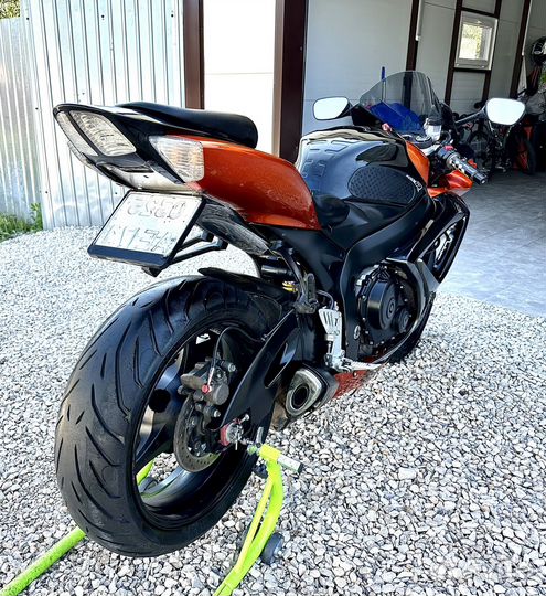 Suzuki GSX-R750 K6-K7