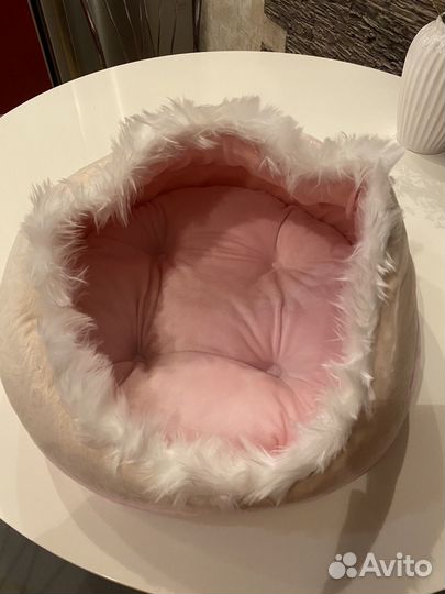 Лежанка для кошек