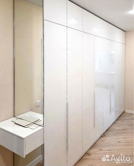 Шкаф распашной на заказ в спальню